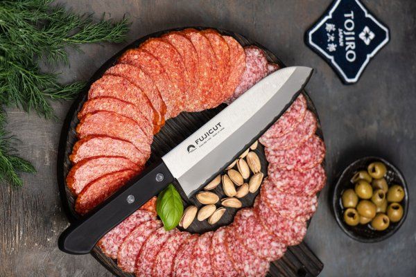 FC-1621 Фотография Кухонный Нож Японский Шеф Сантоку FUJI CUTLERY FC-1621