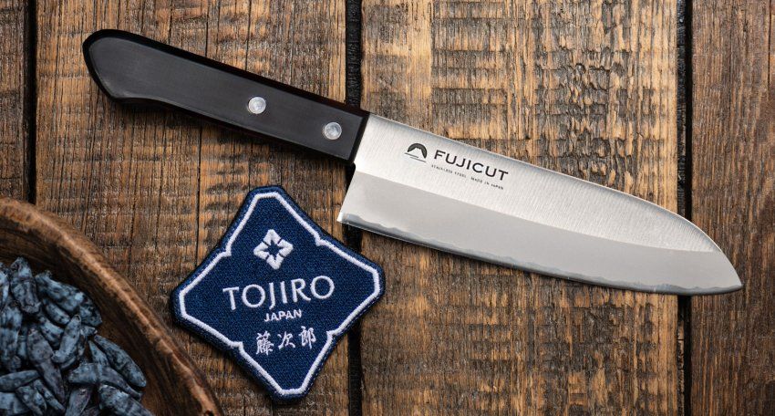 Фотография Кухонный Нож Японский Шеф Сантоку FUJI CUTLERY FC-1621