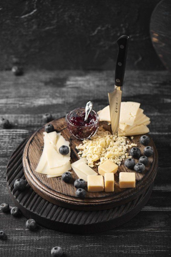 Нож из стали TOJIRO F-800