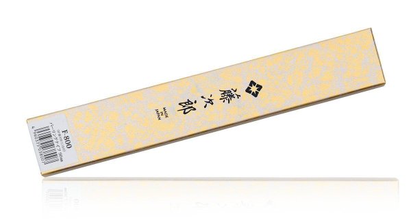 Нож TOJIRO F-800 в упаковке