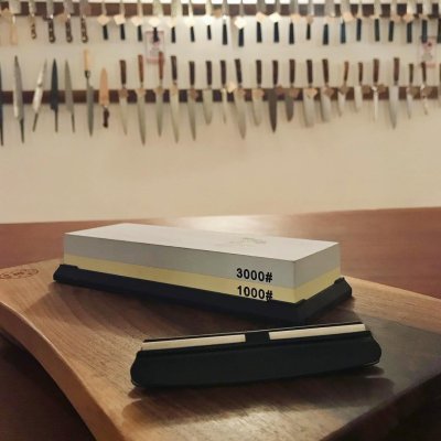 HT1011 Фотография Камень точильный Hatamoto с держателем угла заточки HT1011